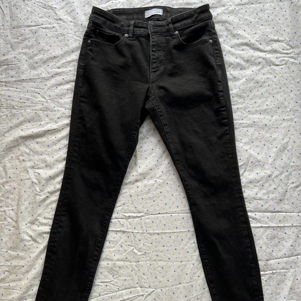 Ann Taylor LOFT Petite Curvy Skinny Jeans in Black Size 27/4P